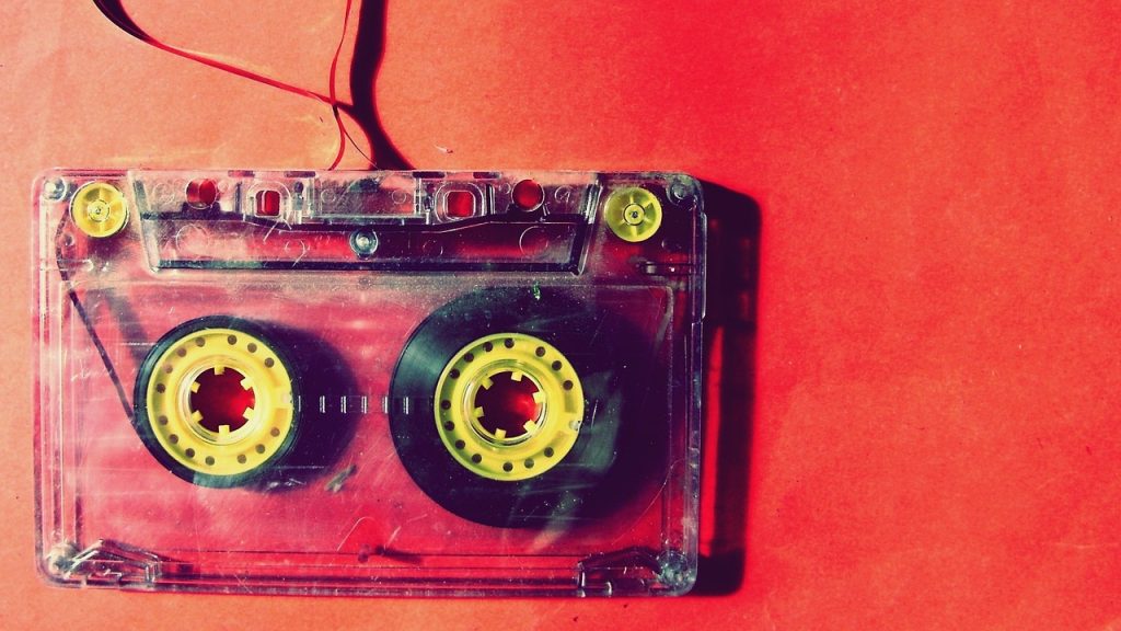 ce inseamna podcast in romana