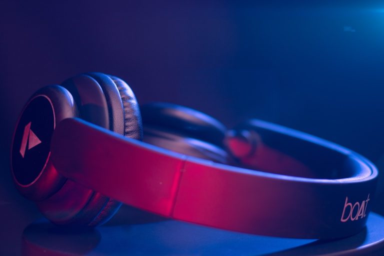 ce inseamna podcast in engleza